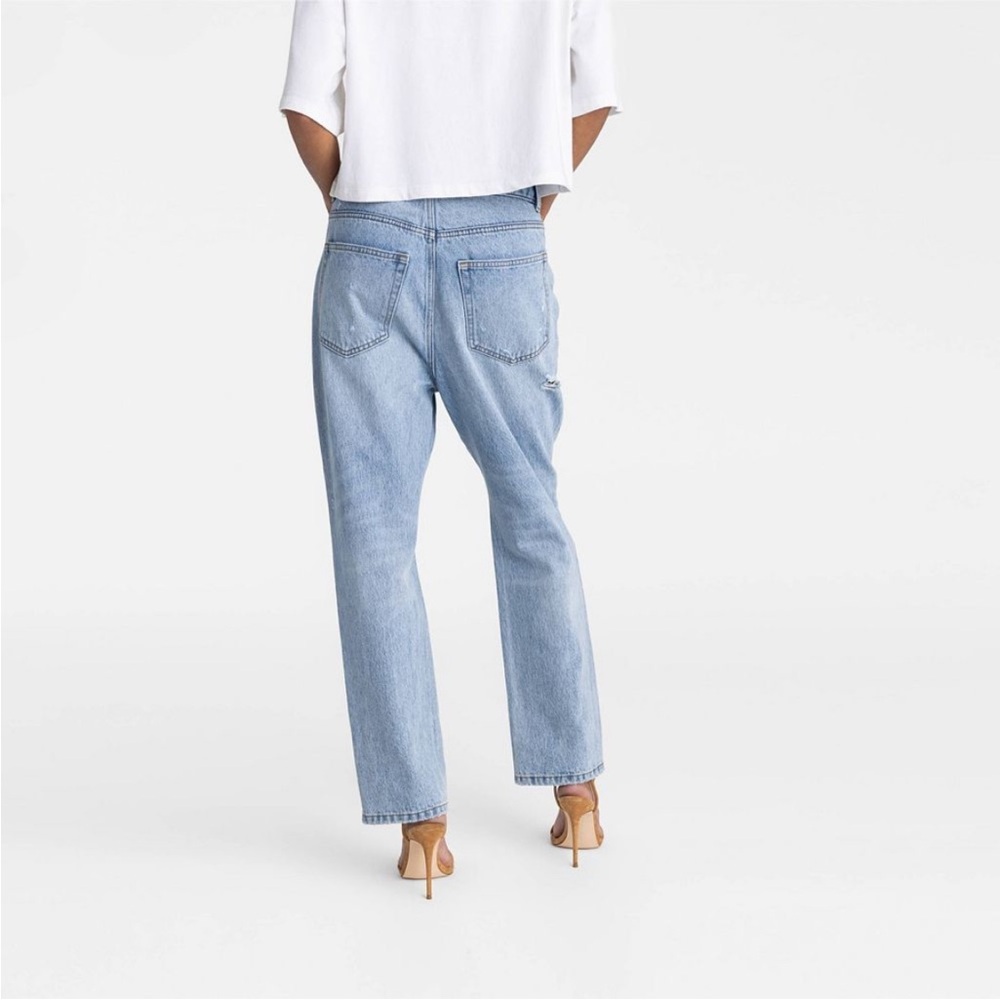 KBB by KAHLANA Women's Mid-Rise Tapered Leg 'The Dylan Jean' - Light - Picture 2 of 3